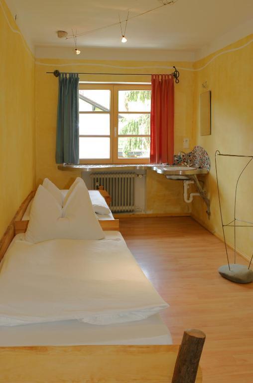 Schiff Bihlerdorf - Hostel Room photo